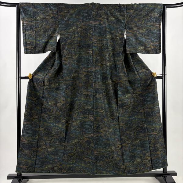 美品 紬 身丈156cm 裄丈64cm M 袷 証紙あり 建物 風景 墨色 正絹 名品