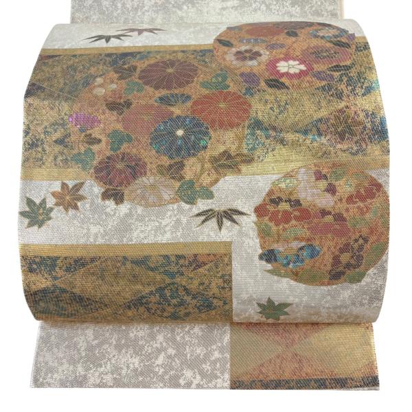 袋帯 秀品 菊 笹 金彩 螺鈿箔 銀色 お太鼓柄 正絹 中古 : リユース