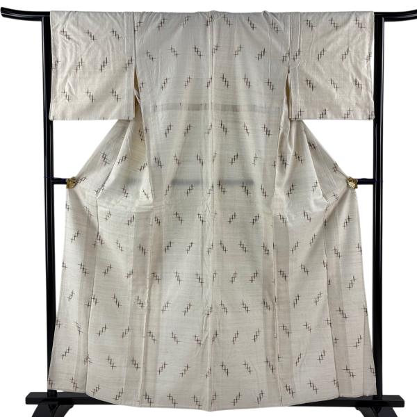 美品 紬 身丈160cm 裄丈63.5cm S 単衣 井桁絣 十字絣 クリーム 正絹 秀