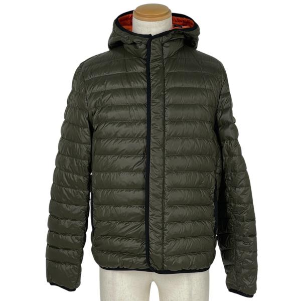 5685【希少カーキ・人気48サイズ】プラダ‪☆三角プレートロゴ入りダウン PRADA（プラダ） ロゴプレート ダウンジャケット カーキ アウター