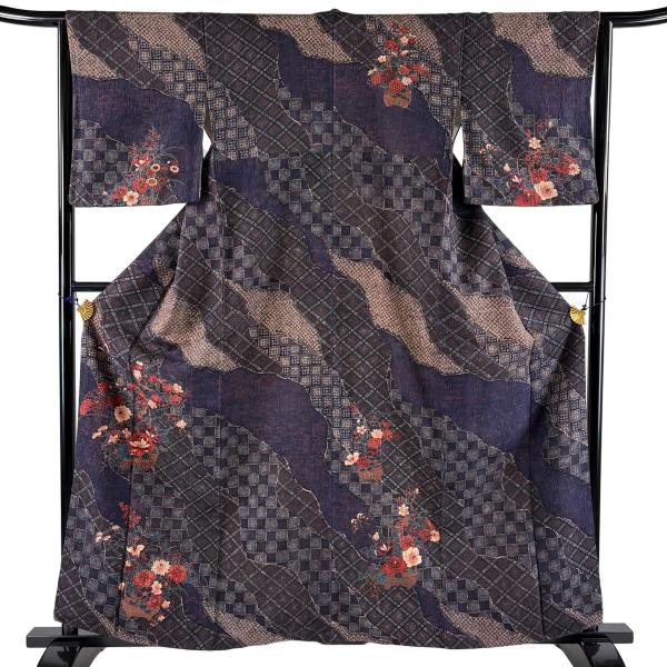 訪問着 身丈160.5cm 裄丈64cm 正絹 逸品 【中古】 美品 訪問着 身丈160cm 裄丈64cm M 袷 花籠 斜め格子 濃紫 正絹 秀品