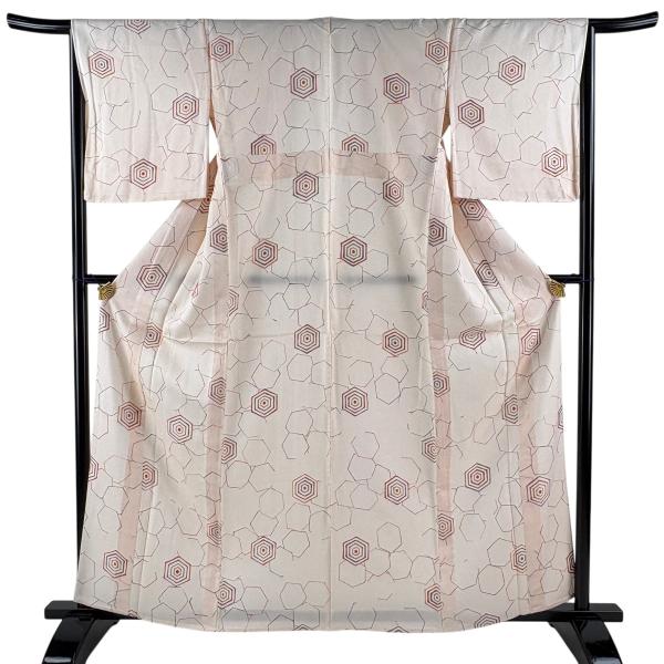 美品 小紋 身丈162cm 裄丈66cm M 単衣 亀甲 子持ち亀甲 薄ピンク 正絹 優品 中古