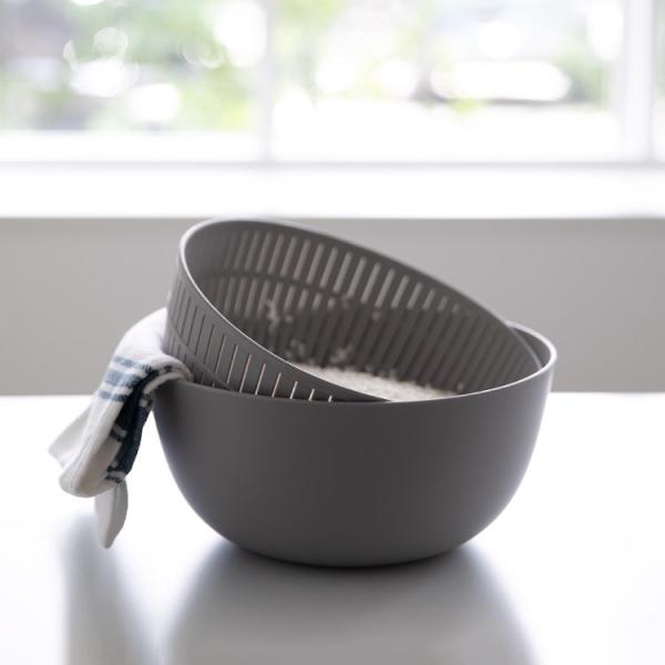 ライクイット 米研ぎにもつかえるザルとボウル Colander&Bowl グレー Like-it（ライクイット） Colander&Bowl 米とぎにも使えるザルとボウル