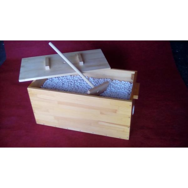 セラミックスのプロが開発製造した本物の高機能セラミックスを使用した“濡れない足湯”をお勧めします。　 (遠赤外線放射率は 89.50%)弊社の足湯は余分な飾りや要らない機能を取り除いたシンプルなデザインと頑丈な構造で故障の心配は無く、速暖機...