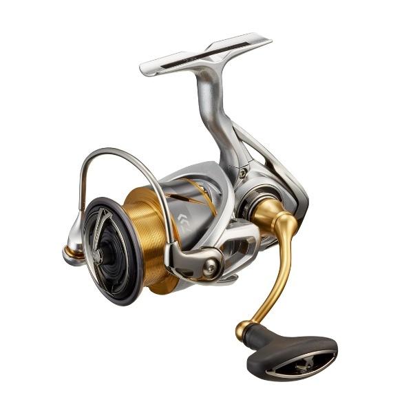 美品　ダイワ　18フリームス　LT 3000D-C DAIWA（釣り） ダイワ 18フリームス LT3000D−C
