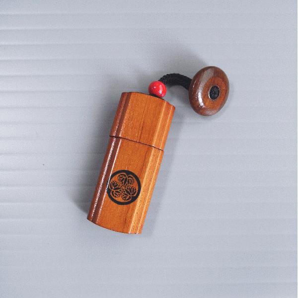 印籠 いんろう 薬籠 印籠巾着 葵の御紋 時代劇 芝居 祭り 小道具 踊り