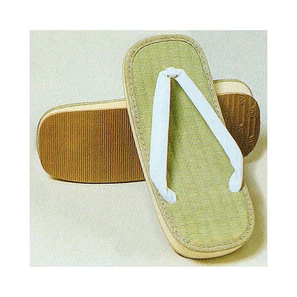 藺草（いぐさ）の畳表草履（白鼻緒）です。足裏に心地良く馴染み、涼やかな素材感のある畳表の感触をお楽しみください。鼻緒は白のビニール製です。男性用軽量＆クッション性のあるスポンジを使用しておりますので、長時間履いても疲れにくく、はじめて草履を...