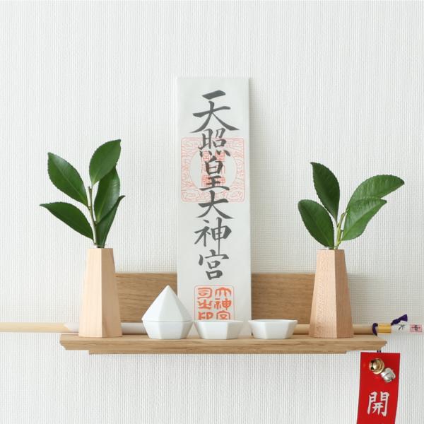 シェルフ　チェスナット（栗）自由に選ぼうシンプルな形シンプルで、お求めやすい神棚板です。ちょうどいい大きさ、無駄のないフォルムでおつくりいたしました。壁に取り付けしやすく、お部屋にすっと馴染みます。１シンプルさが丁度いいお客様にとってシンプ...