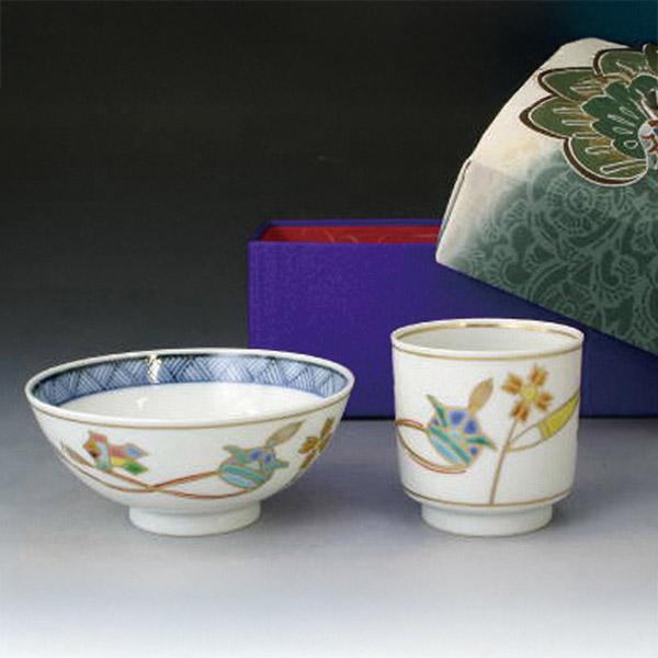 お子様が”すこやか”に育つようにとの願いを込め制作しました。誕生日、節句、お食い初め等の贈り物として最適です。【セット内容】湯呑、飯碗※モニターやブラウザなどによって、実際の物と色味が異なる場合がございます。※柄や色の出方に個体差がある場合...