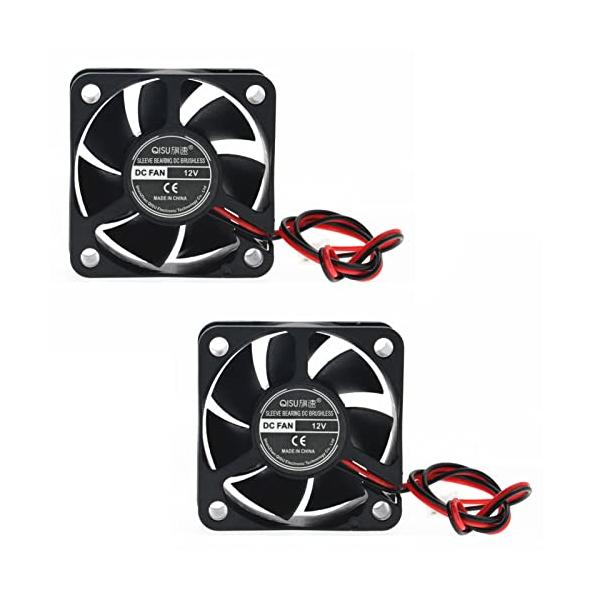 スリーブベアリング・ファンの中央シャフトはスリーブのような構造内に包まれており、オイルや潤滑剤を使って回転を滑らかにします。スリーブベアリング設計のメリットは動作中のノイズが比較的少ないです。スリーブベアリング・ファンは堅牢かつシンプルな設...