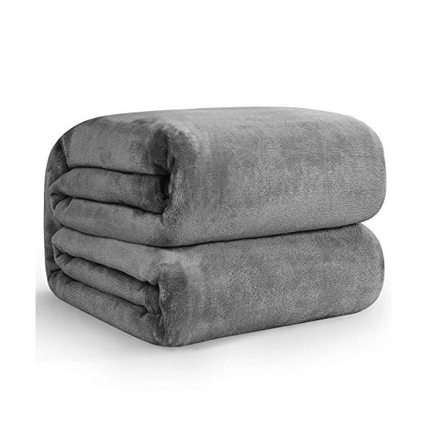 * オフィスでの冷房対策 オフィスで「クーラーが効きすぎていて寒い」と感じても、人それぞれ適温が違うため、温度設定を自由に操作することが難しい場合もあるので、対策が必要です。柔らかく暖かいブランケットで、肌寒いときは好きな形にして使えるので...