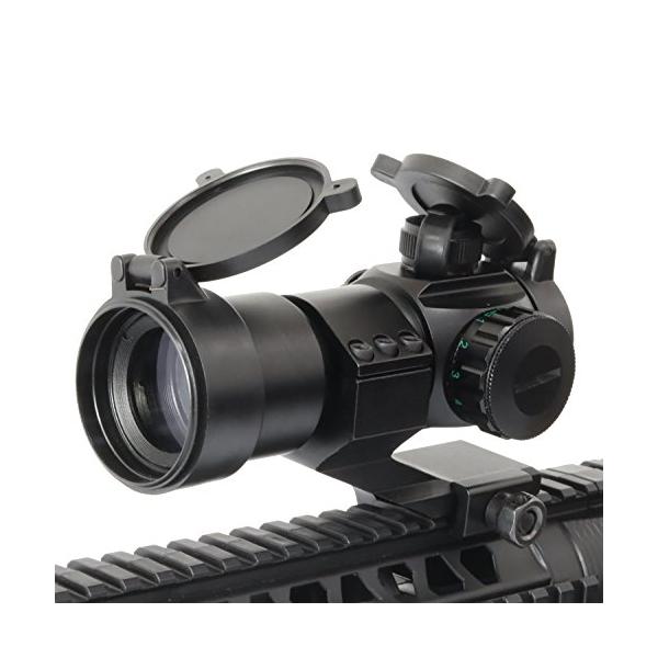 素材：金属製　対応レール幅：20mm　レティクル：赤・緑　タクティカルタイプ：4MOA非常に重量が軽く、耐水性と耐衝撃性があります。電池の消費が少なく長持ちします。視差を補正、アイレリーフは無制限。標準的な台座用のビルトインマウント 統合レ...