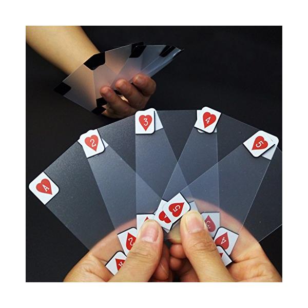 サイズ：57*87mm高級感のあるブラックトランプです。透明設計なので、話題性抜群の人気商品です。プラスチック製なので、普通のトランプに比べて折れにくく、長持ちします。防水設計なので、万が一、お子様がジュースをこぼしてしまっても大丈夫です。...