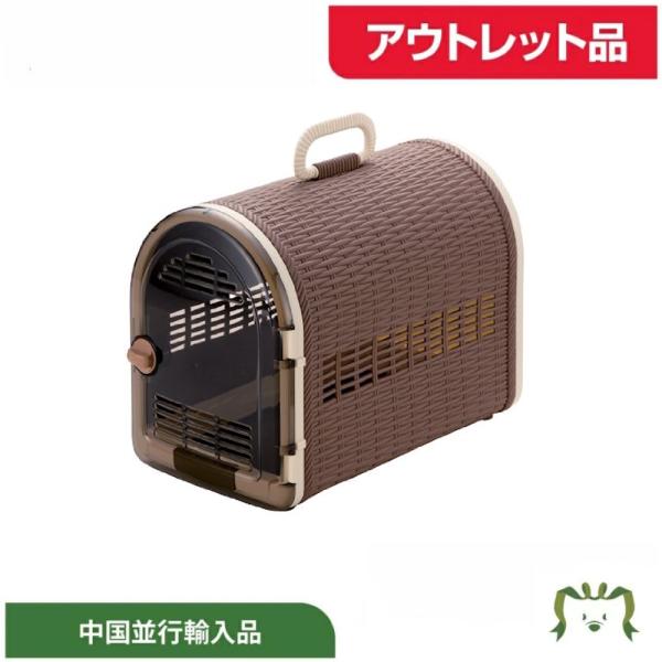 プラスチック製のオシャレなキャリーです。ドアは両側についています。並行輸入品のため、パッケージ及び説明書は中国語になっております。取扱説明書は中国語のため商品画像をご参照ください。並行輸入品であるため、日本のリッチェルでのサポートが受けられ...