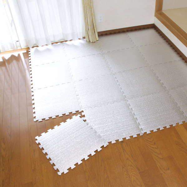 ■商品説明●Ｗ効果で熱を逃がさない！●アルミ面にダニを寄せ付けにくい効果のある防ダニ剤を加工しました。●ホットカーペットやこたつ敷きの下に敷くだけ、床からの冷気を防ぎ、熱を下に逃がさないため温まりが早く、熱を保つ効果があります。●高い保温効...