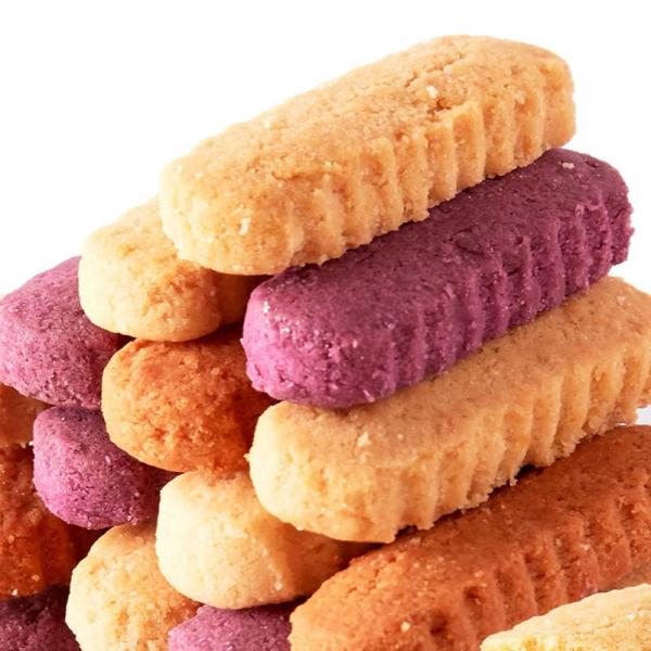 ■商品詳細原産国／製造国：日本名称：焼菓子原材料名：小麦粉(国内製造)、砂糖、ラード、紅芋、黒糖、食塩 /青色1号、黄色4号、黄色5号、赤色2号、赤色3 号、赤色102号、赤色106号、カラメル色素、香料、（一部に小麦・豚肉・大豆を含む）内...