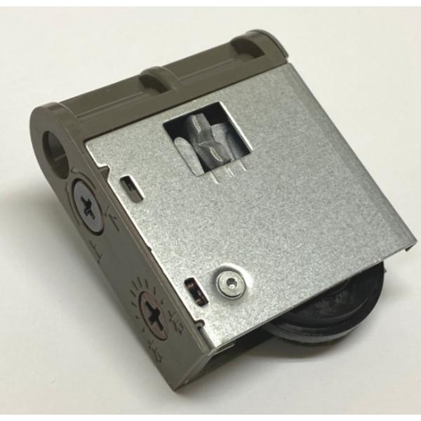 ・バラ1個からの販売となります・木製引き戸の戸車の取り替えに最適な調整戸車です・軸受にベアリングを使用しており、 耐久性はメーカーテストで２７万回の安心設計です・上下左右の調整が可能です ・積水ハウス・住友林業・トヨタホーム・大建工業（DA...