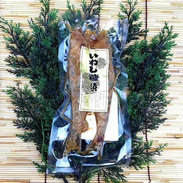 【商品について】新鮮ないわしを糠漬したものを、北陸能登地方では「こんかいわし」といい、庶民の味として親しまれてきました。伝統的な保存食です。火で軽くあぶって食べるのが一般的ですが、糠を軽く落として薄切りにし、お酢や大根おろしと頂いても美味し...