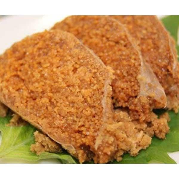 【商品について】ふぐの卵巣を三年間じっくり漬け込み、味わい深い味にしあがっています。「へしこ」は、魚の糠漬けのことで、若狭地方に伝わる伝統的な保存食です。鯖が最も代表格ですが、銭福屋では、ふぐ、いわし、にしんのへしこもご提供しております。少...