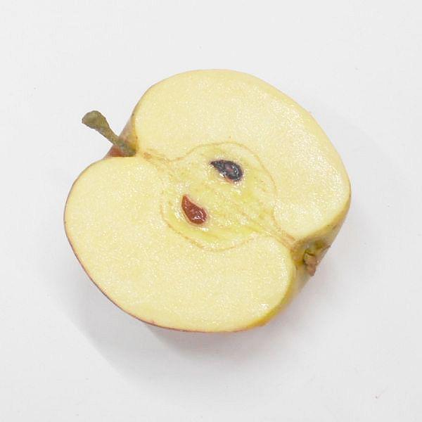 りんご^ - ^ ② 鈴木食品 / 菜果素材りんご8つ割Bx30°（月形）（2kg×8袋入