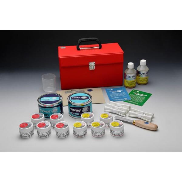 ベロメタル エマージェンシーファーストキット【セット内容】標準型1.0ｋｇ（ベース剤+活性剤）スーパーラピッド125ｇ（ベース剤+活性剤） ｘ 5組クリーナー250ｍｌ ｘ 2本補強テープ1ｍ巻 × 5本混合板１枚混合用ヘラ１本コップ１個バ...