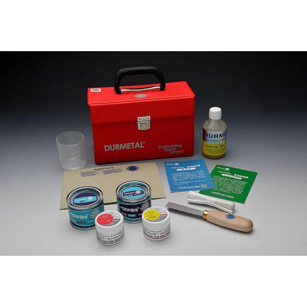 ベロメタル カバン入りキット500g【セット内容】標準型500g（ベース剤+活性剤）スーパーラピッド125ｇ（ベース剤+活性剤）クリーナー250 ｍｌ補強テープ１ｍ巻 混合板１枚混合用ヘラ１本コップ１個バッグ入り