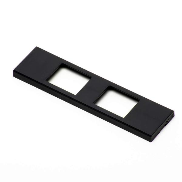 【品番】DMF2-EP-BL【商品名】樹脂製コンセントプレート DMF-EP型【色】ブラック【材料】ABS樹脂【口数】2口【質量】10.3g【用途】空港ラウンジ、ホテルロビー、客室、カフェ、ロッカールーム、オフィス家具【備考】取り付けには別...