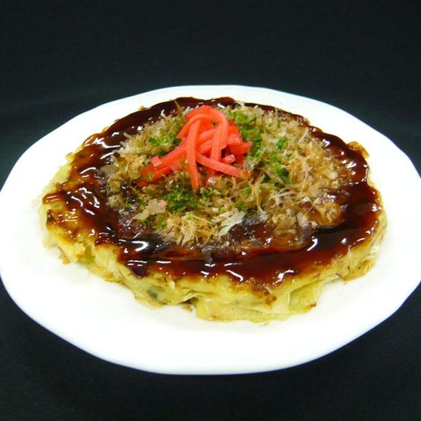 表面に豚バラ肉を敷き、１枚１枚丁寧に焼き上げました。キャベツと豚肉のコクのコンビネーションが秀逸です。内容量：７５０ｇ（１５０ｇ×５枚）【冷凍】