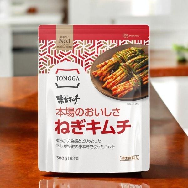 名称 ネギキムチ原材料名 ねぎ、漬け材料(米粉、いわしの塩辛、とうがらし、昆布エキス、にんにく、玉ねぎ、果糖、しょうが、砂糖)、乳酸菌/ソルビトール、増粘剤(キサンタンガム)内容量 300g賞味期限 別途記載保存方法 冷蔵（ 10 ℃以下）...