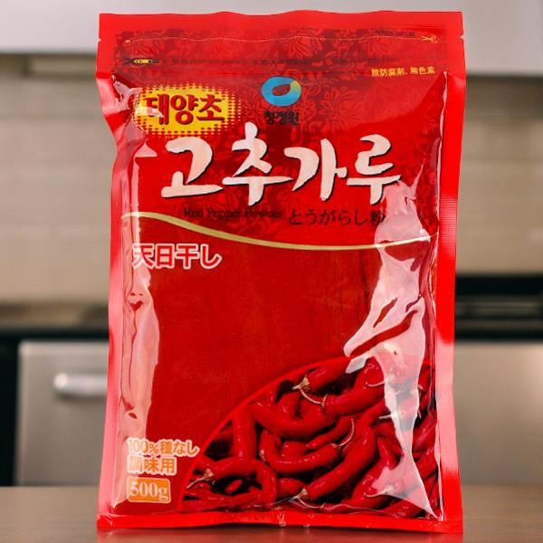 製品名天日干し唐辛子粉 調味用・中辛(細かい・500g)食品類型調味料類原産国名中国原材料名とうがらし100％内容量500g賞味期限別途表示保存方法高温多湿を避け、直射日光の当たらない涼しい場所で保管してください。特徴 100％種なし・天日...