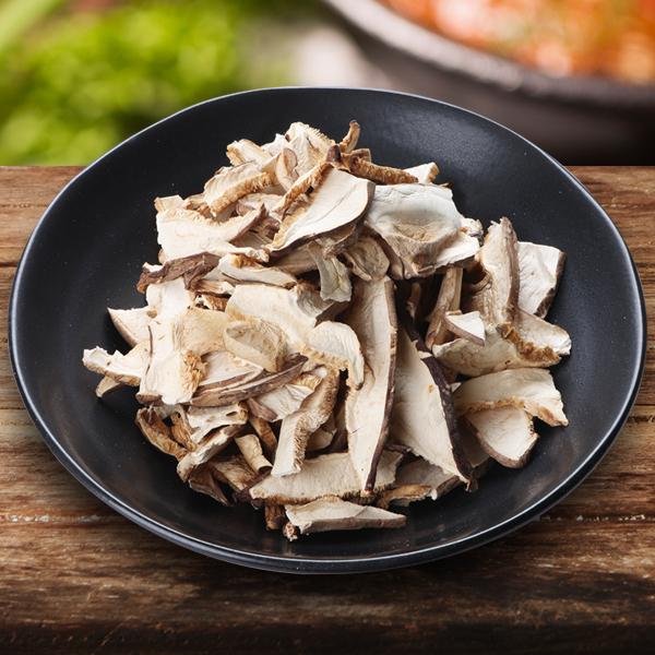 名称干し椎茸スライス原材料名椎茸内容量120g賞味期限別途記載保存方法直射日光、高温多湿をさけて保存してください。原産国名中国広告文責韓国市場