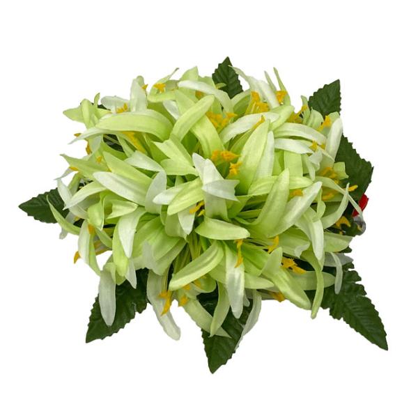 素材 ■造花（化繊）  サイズ ■約W16cm x H12cm  商品について ■入荷時期で色が変わったりもします。御了承下さい。■花の部分を引っ張りますとクリップから抜けてしまう事がございますので付け外しの際は本体部分をしっかりお持ちください。