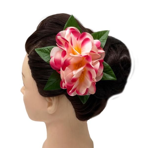 素材 ■造花（化繊）  サイズ ■約W15cm  商品について ■入荷時期で色が変わったりもします。御了承下さい。■花の部分を引っ張りますとクリップから抜けてしまう事がございますので付け外しの際は本体部分をしっかりお持ちください。