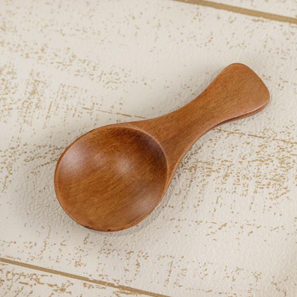 木製ミニスプーン　茶さじ　木製漆器 　【単品】　【メール便対応】（木のスプーン）小さじ　ミニスプーンとってもカワイイ形の木製スプーンです。茶筒に茶さじとして入れても良し調味料の小さじとして使っても良しです。材質：木製、漆サイズ（約）：【A】...