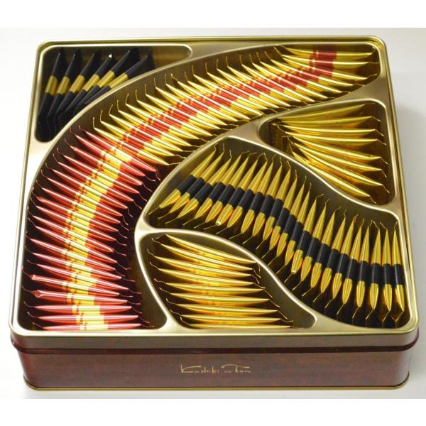 賞味期限120日 内容量：87枚入サイズ（スリーブ込）　約　253ｍｍ×253ｍｍ×65ｍｍナッツでつくった薄焼きのお菓子。 香ばしいナッツ バターリッチな生地がパリッ サクサク・・・歯ざわりが自慢の後引くおいしさ。ココナッツ ピーカンナッ...