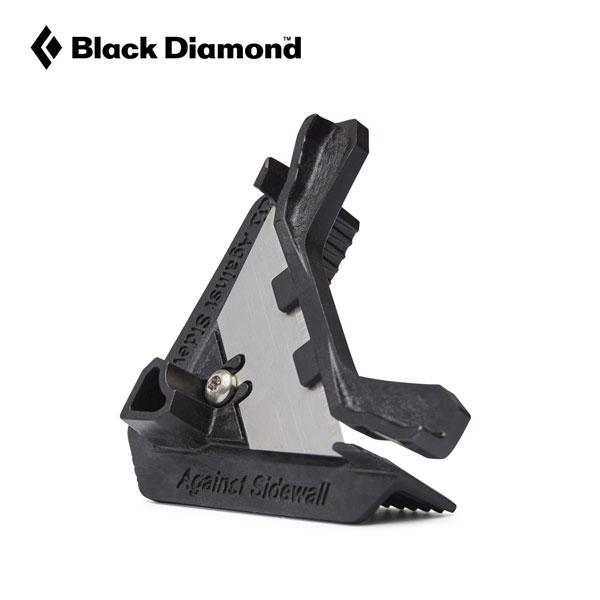 スキンを完璧にカットできるオフセットトリムツール。貼り直しをせずにトリムカットできます。本体にリサイクル可能なPET素材を使用。商品説明・貼り直しなしでスキンエッジをカットできます・3mmのトリムオフセットにより、最適な幅のスキーエッジを残...