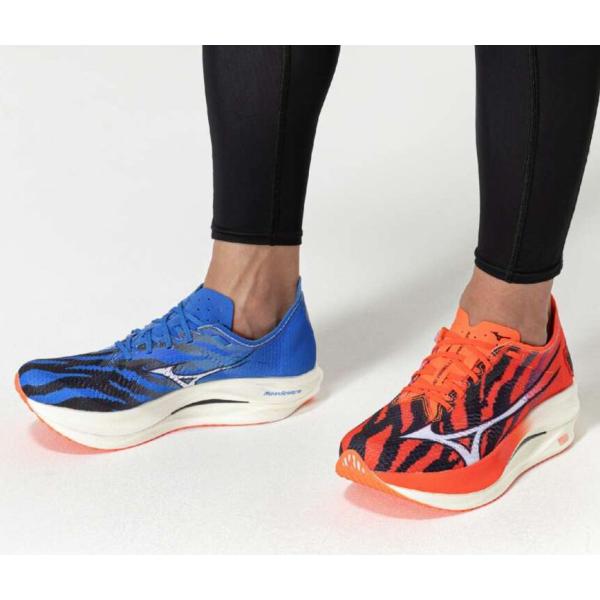 ミズノ ウエーブリベリオンプロ LOW(ランニング) マラソン シューズ 赤鬼 青鬼 akaoni aooni