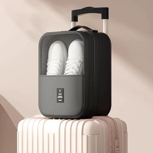 トラベルポーチ 収納バッグ シューズケース シューズバッグ 靴入れ 3層仕切り ポータブルシューズバッグ 多機能 キャリーオンバッグ 撥水 旅行 ジム