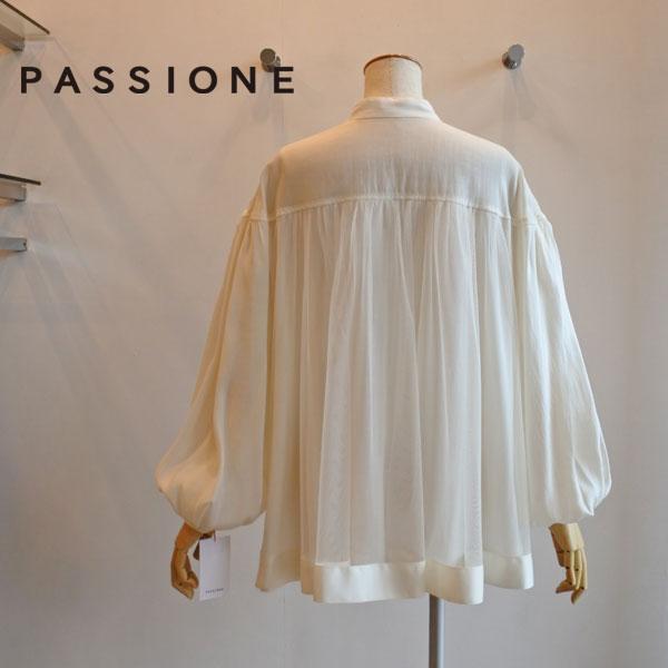 PASSIONE（パシオーネ） 後ろチュール重ねキーネックブラウス 全開