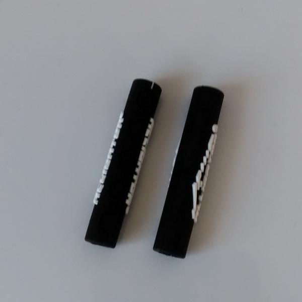 アウターケーブルとフレームの接触による傷つきを防ぐ、フレームプロテクター。 4mmと5mmの２種類ございます。