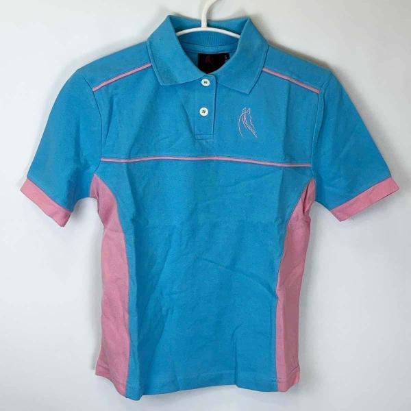 [ブランド] RED ROSS[タイプ] 半袖 ポロシャツ[表記サイズ] S[対象] レディース[カラー] ブルー/ピンク[身幅] 約44cm[着丈] 約55cm[状態] 未使用品(紙のタグはありません。)