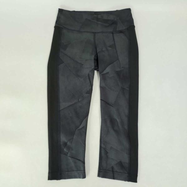 [ブランド] リーボック[タイプ] DAMSKIE PRINTED 7分丈 タイツ レギンス アディダス[表記サイズ] S[対象] レディース[型番] D95042[カラー] ブラック[総丈] 約63.5cm[ウエスト] 約28cm[状態]...