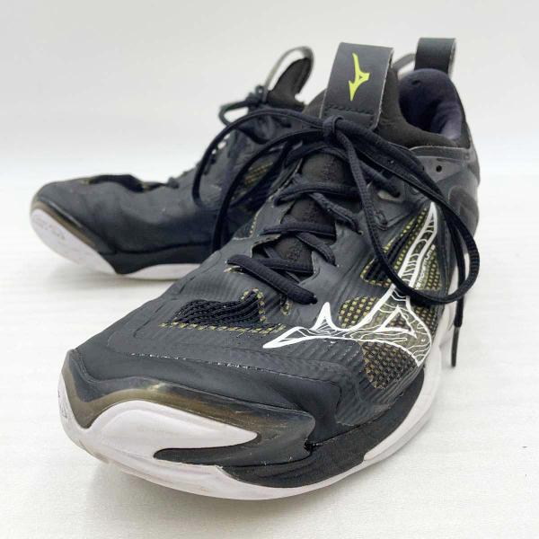 [ブランド] ミズノ[タイプ] ウエーブモーメンタム3 バレーボールシューズ[表記サイズ] 26.5cm[型番] V1GA231252[カラー] ブラック/ホワイト[状態] ある程度使用感があり、履き口部分に破れがみられます。