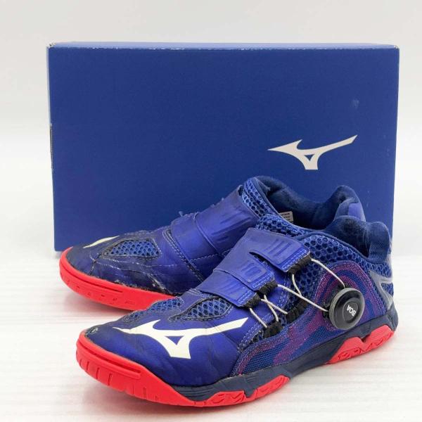 [ブランド] ミズノ[タイプ] 卓球シューズ ウェーブメダル BOA WAVE MEDAL[表記サイズ] 23.5cm[対象] レディース[型番] 81GA201220[カラー] ブルー×ホワイト×ピンク[状態] かなりの使用感があり、サイ...