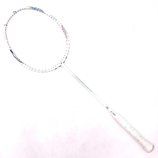 [ブランド] ヨネックス[タイプ] アストロクス33 バドミントンラケット ASTROX 33[表記サイズ] 5UG6[型番] AX33[元グリップ]あり[状態] フレームが2か所、ひび割れています(ジャンク)。