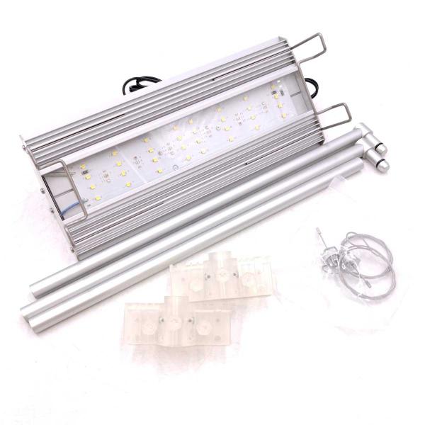 [ブランド] アクロ[タイプ] TRIANGLE LED GROW Pro 300 4450lm スタンド付[状態] 点灯確認済。使用感や多少の傷などはありますが、目立ったダメージはみられません。