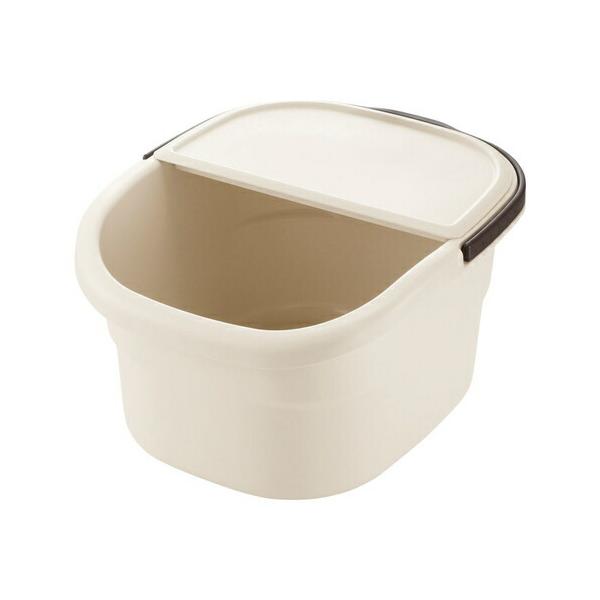 ★商品合計金額3000円(税込)以上送料無料★足元の冷え対策に。シャワー浴時にも。フットケアマットもセットできます（別売）。●ウェルファンコード／４２６４７８●介援隊コード／Ｓ０９５５●サイズ／幅３２×奥行３８．５×高さ２１ｃｍ●容量／満水...