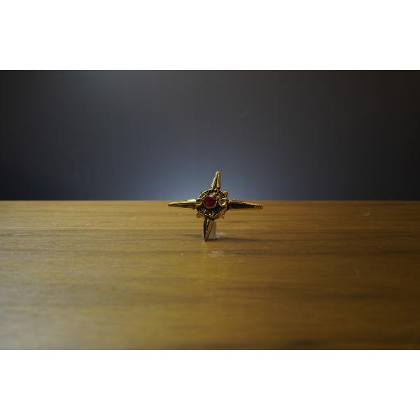 西洋文化を彷彿とさせる飾り鋲です。