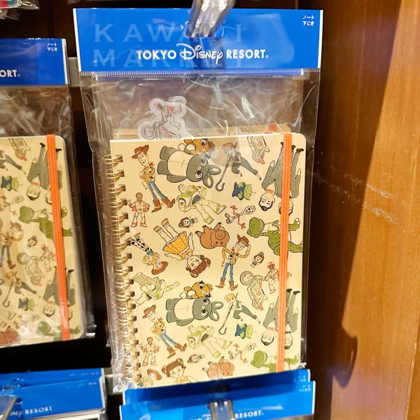 ノート B6 トイストーリー4 ピクサー ウッディ バズ ギャビーギャビー ベンソン 文房具 グッズ ディズニーシー限定 お土産 プレゼント Tdl Tds Km21 R Kawaii Market 通販 Yahoo ショッピング