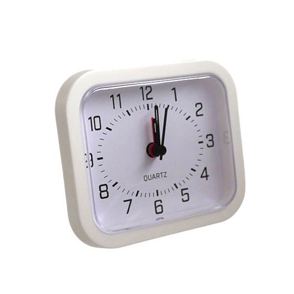 目覚まし時計です。シンプルでスタイリッシュなスクエアタイプの目覚まし時計です。別売りの単3乾電池1本が必要です。※電池は付属しておりません※パッケージの表示価格は店頭販売価格の為、当店販売価格とは異なります※色の指定はできません●サイズ(約...